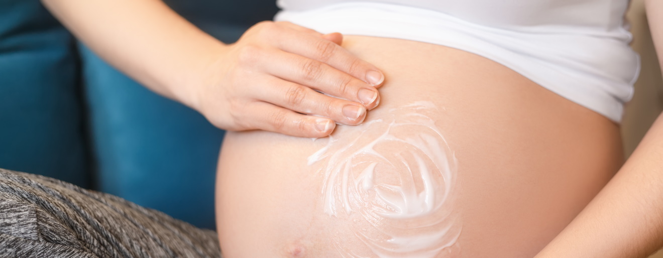 Proces powstawania rozstępów. Pielęgnacja skóry w trakcie ciąży i u młodej mamy