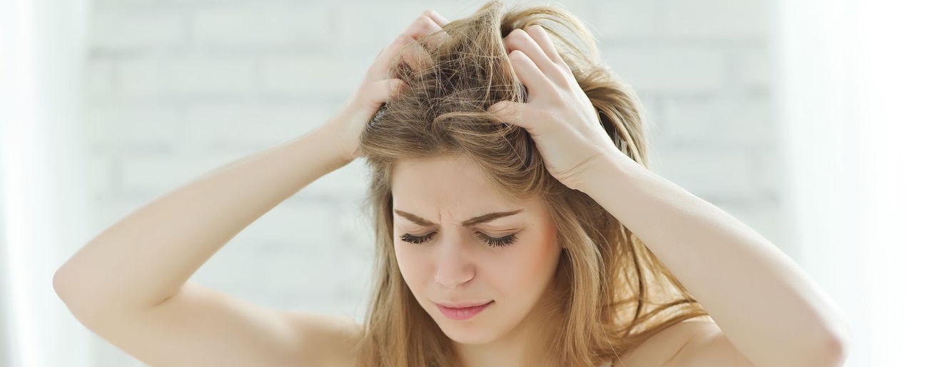 Łupież tłusty i łupież suchy - jakie preparaty stosować?